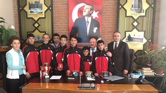 Mehmet Akif Ersoy Ortaokul Atletizm Başarısı