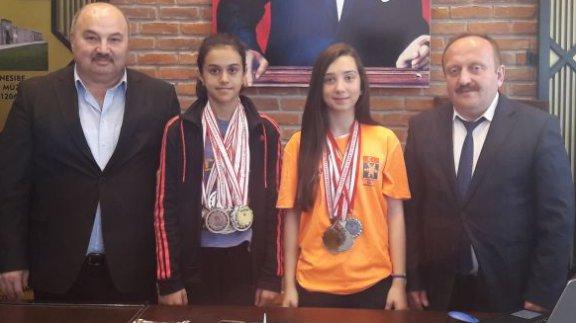 Kadir Has Ortaokulu Spor Başarıları