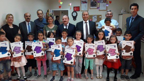Sabit Bozahmetoğlu Anaokulu ve İlkokulunda Karne Dağıtım Töreni