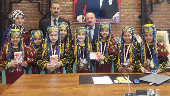 Gazi Paşa İlkokulu Öğrencileri Folklor Başarısı