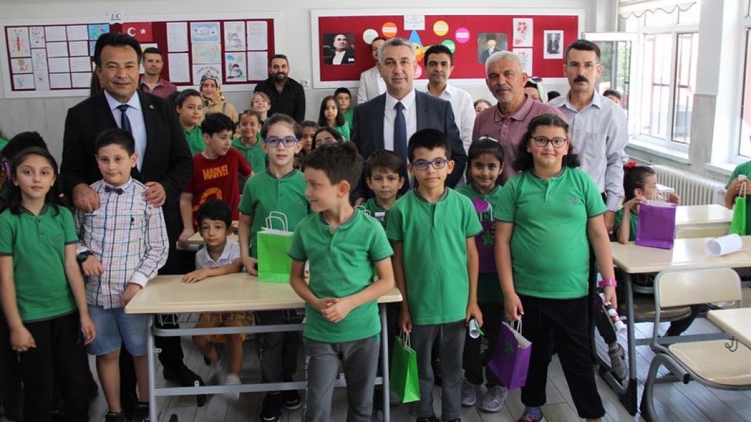 Mehmet Alçı İlkokulu Karne Töreninde, Öğrencilerimizle Karne Sevincini Paylaştık.