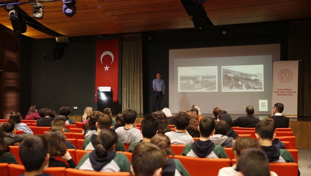 Atatürk Haftası Etkinlikleri Kapsamında Konferans Düzenlendi
