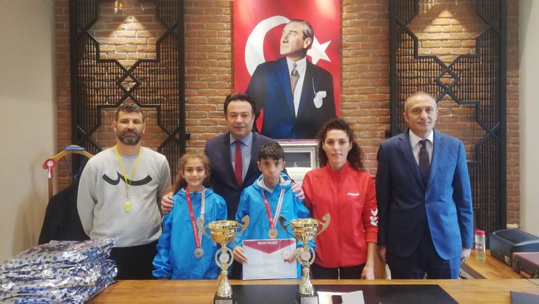 Mehmet Akif Ersoy Ortaokulu Kros Takımı bölge Birincisi Olarak Türkiye Şampiyonasına Katılmaya Hak Kazandı