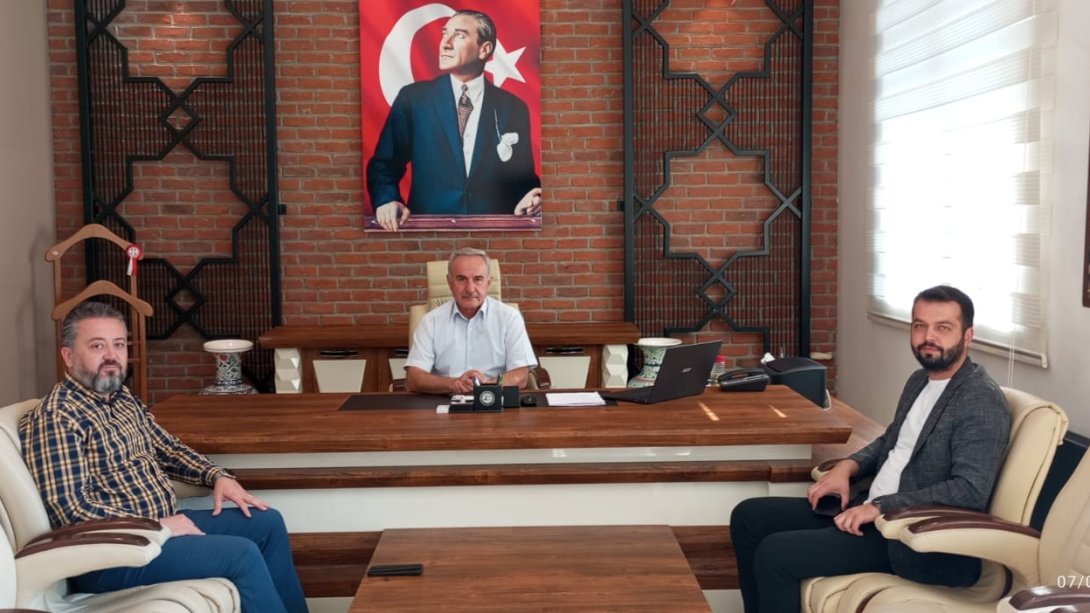 Ak Parti Kocasinan İlçe Başkanı Selçuk MELEKOĞLU ve Yönetim Kurulu Üyesi Ömür EREN'in Nezaket Ziyareti