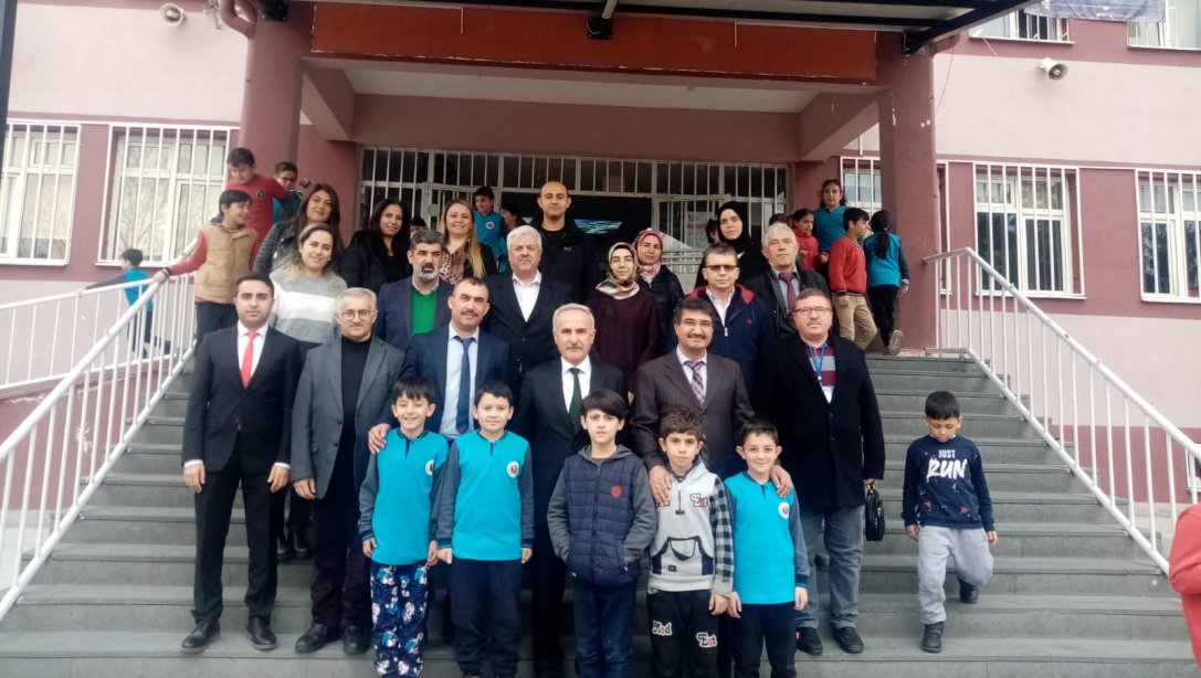 İlçe Milli Eğitim Müdür Vekilimiz Sn. Adnan Göllüoğlu Başkanlığında, Yavuz Selim Ortaokulunda Okul Güvenliği ve Öğrencilerin Korunması Toplantısı Düzenlendi
